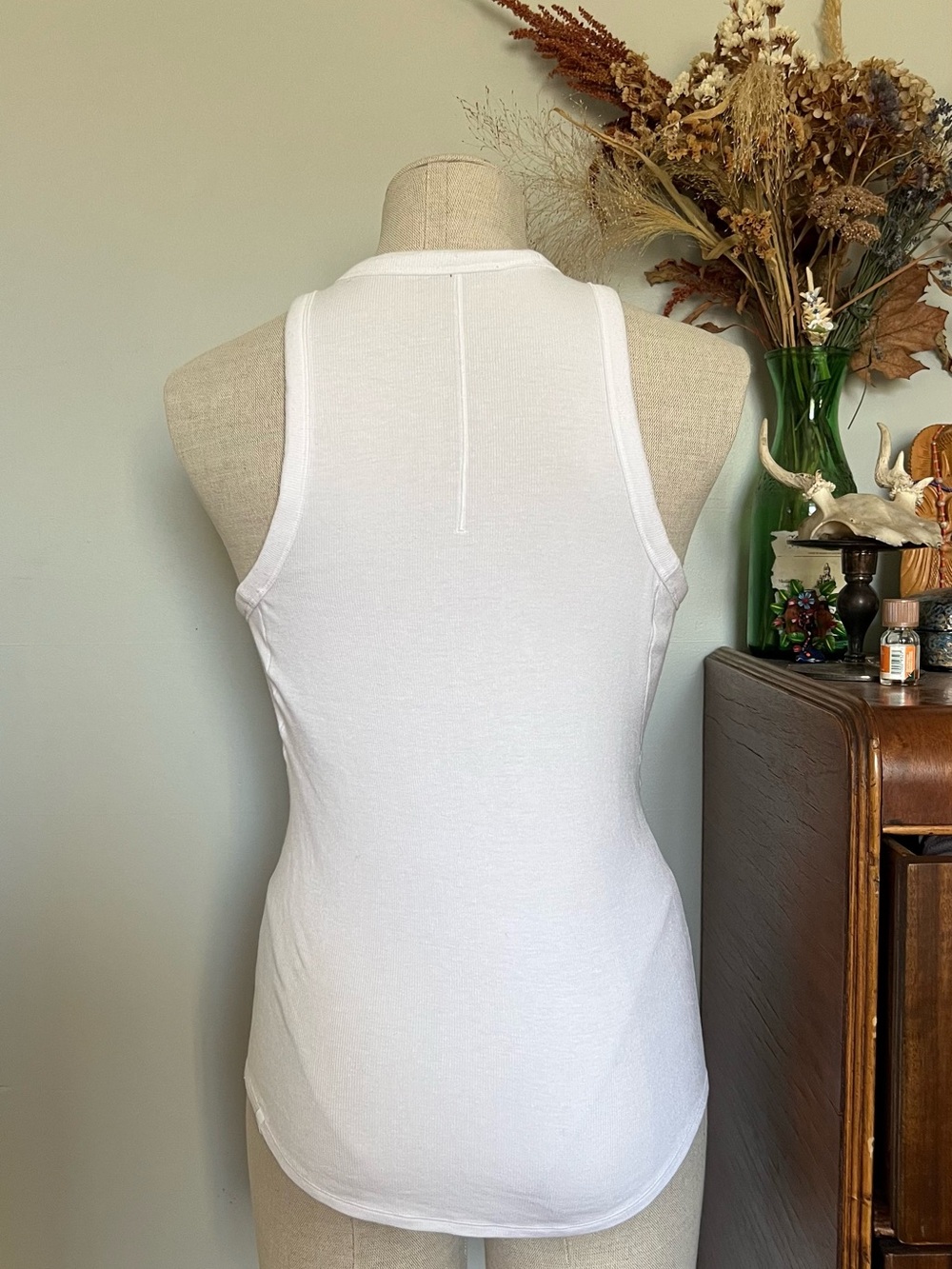 Lululemon White Ribbed Tank Top - Picture 7 of 8